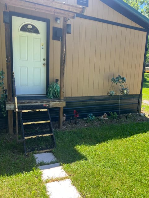 Country Cottage Love Nest Lake Cumberland KING BED Villa in Lake Cumberland