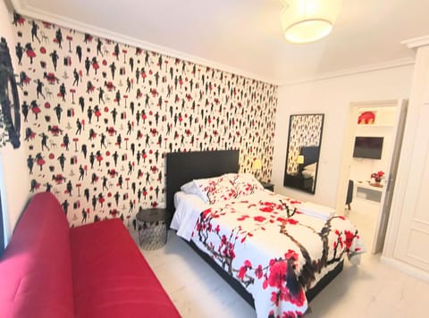 En PLENO CENTRO - Especial para GRUPOS o FAMILIAS - GRAN VÍA - CALLAO - SOL - PLAZA ESPAÑA Apartment in Centro