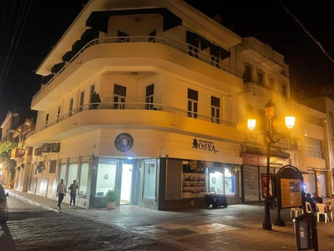 Property building, Night, Location