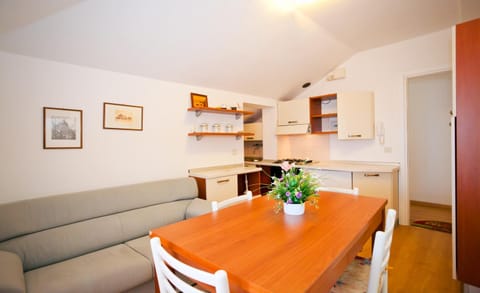 Kitchen or kitchenette, Living room, Dining area, stove