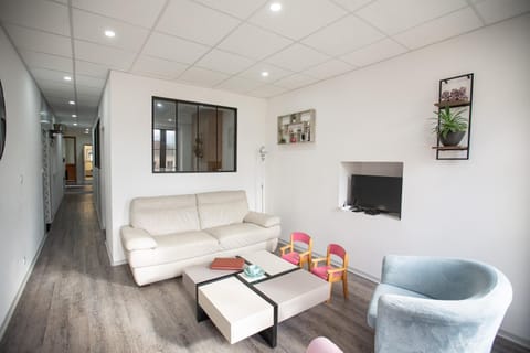 TV and multimedia, Living room, Seating area