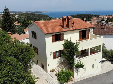 Facade/entrance, On site