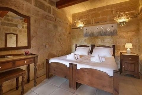 Rustic Farmhouse with Pool House in Malta