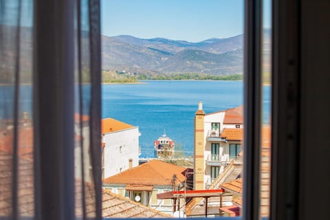 Day, Natural landscape, View (from property/room), Balcony/Terrace, Lake view, Mountain view