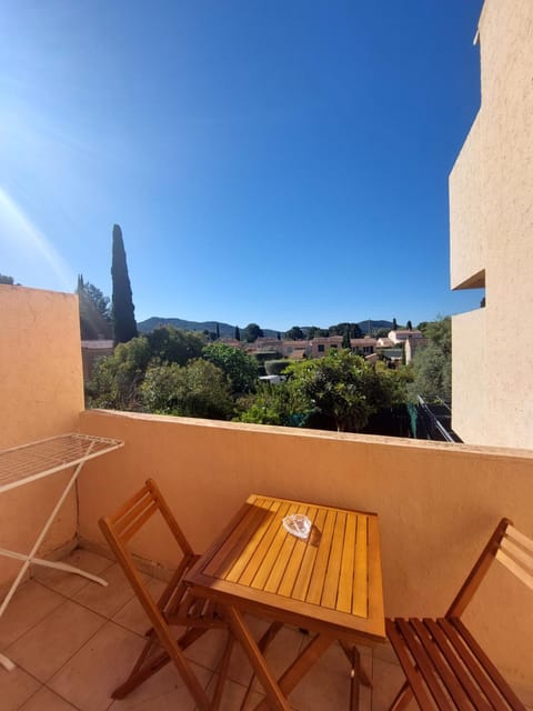 View (from property/room), Balcony/Terrace