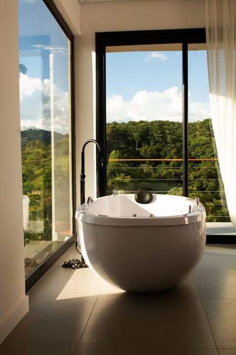 Hot Tub, Mountain view
