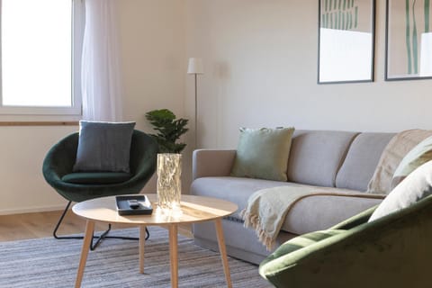 Living room, Photo of the whole room, Seating area