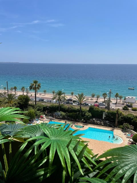 Property building, Garden view, Garden view, Sea view, Sea view, Swimming pool