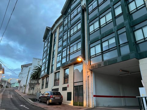 Property building, Neighbourhood, Street view, Location
