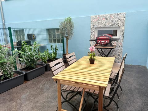 Patio, View (from property/room), Balcony/Terrace, Seating area, Dining area