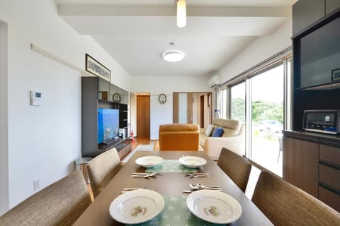 TV and multimedia, Living room, Dining area