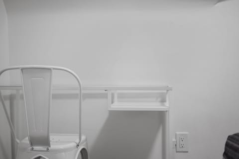 Shadyside, Pittsburgh !H Modern and Bright Private Bedroom with Shared Bathroom Vacation rental in Shadyside