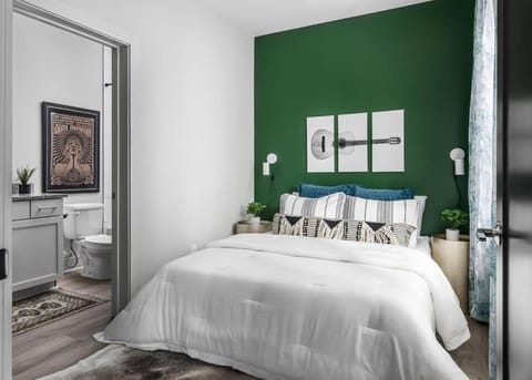 House of Many Records - Brand New Spacious Luxury House in East Nashville