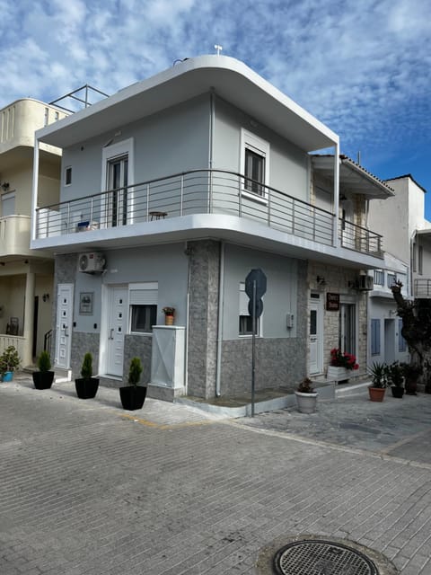 Aivalis corner Apartment in Myrtos