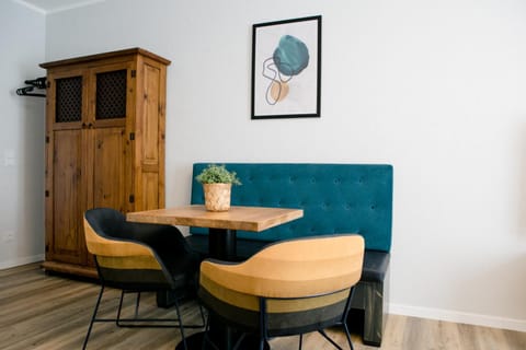 bonquartier - LUXAPT#3 Chice, moderne Wohnung mit Self Check-In, voll ausgestatteter Küche, Klimaanlage und Parkplatz Apartment in Sankt Augustin