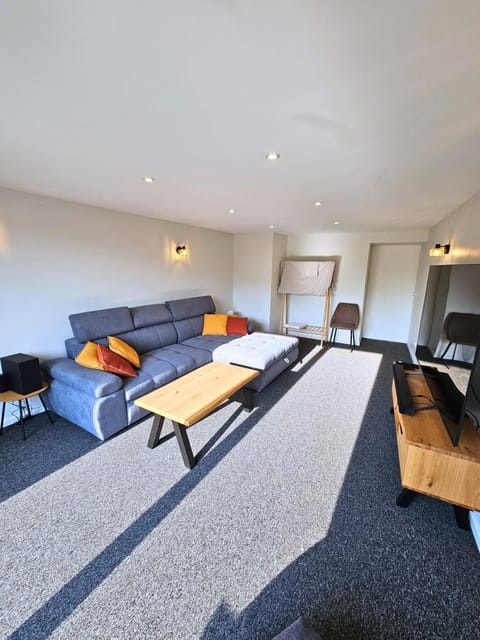 Maison d'exception sur la ligne droite des Hunaudières House in Le Mans