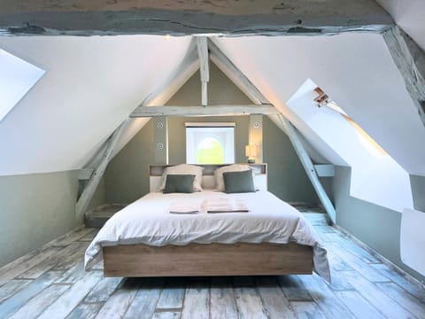 Maison d'exception sur la ligne droite des Hunaudières House in Le Mans