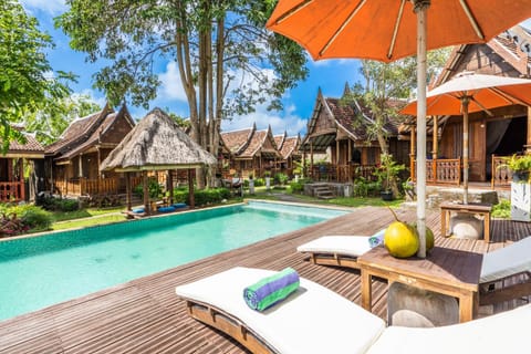 Property building, Garden, Garden, Photo of the whole room, Garden view, Garden view, Pool view, Pool view