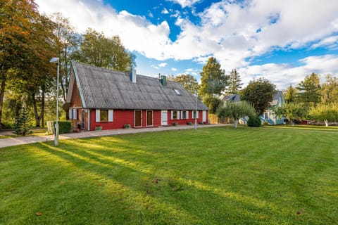 Namas su vaizdu į ežerą "Nendrė" Country House in Lithuania