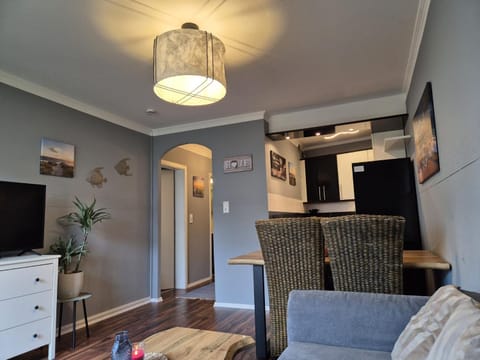 TV and multimedia, Photo of the whole room, Dining area