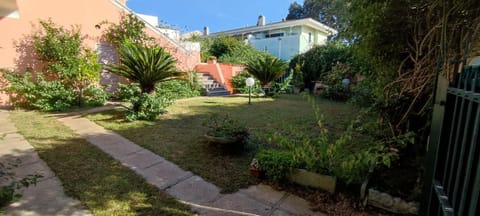 Property building, Spring, Day, Natural landscape, Garden, Garden, Garden view, Parking