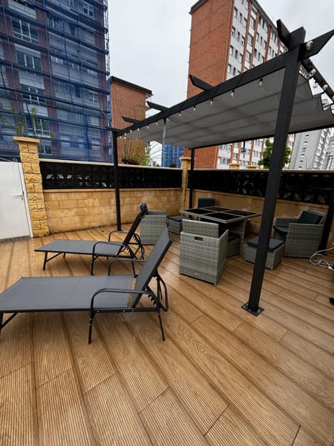 Balcony/Terrace, sunbed