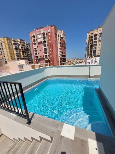 View (from property/room), Pool view, Swimming pool, Swimming pool