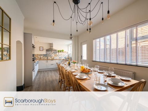 Kitchen or kitchenette, Food and drinks, Dining area, Food, pet friendly, stove