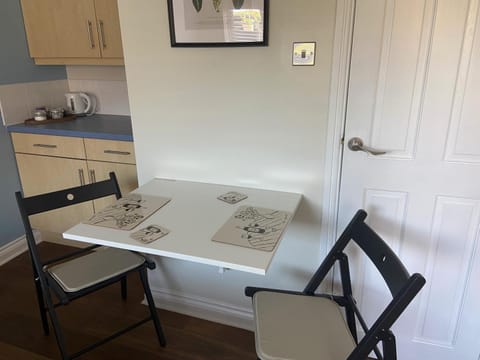 Dining area, Area and facilities