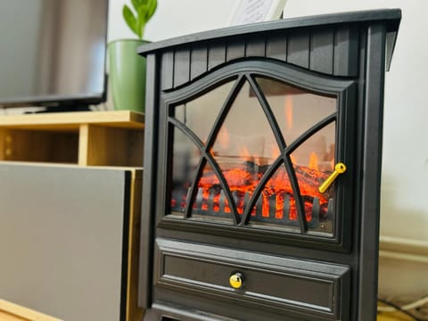 Communal lounge/ TV room, Decorative detail, Decorative detail, fireplace, fireplace