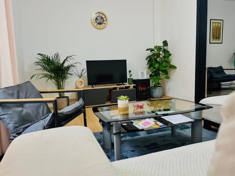 Communal lounge/ TV room, TV and multimedia