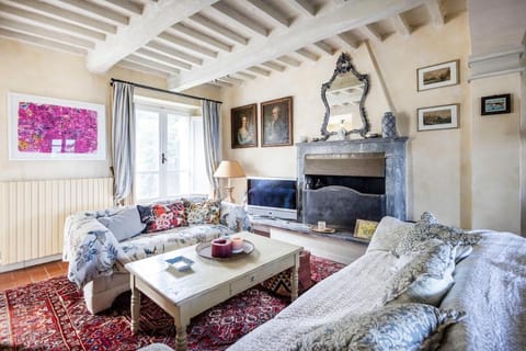 GOLDEN LUXE - Rifugio con vista mare e piscina in Toscana Villa in Pietrasanta