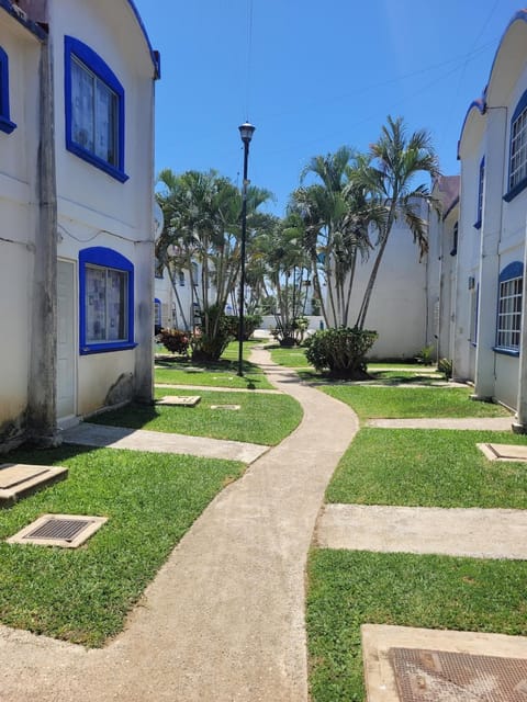 casa con alberca a10 min de la playa House in Acapulco