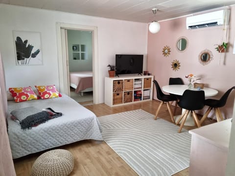 Photo of the whole room, Seating area, Dining area