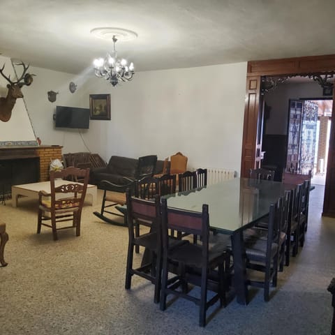 Communal lounge/ TV room