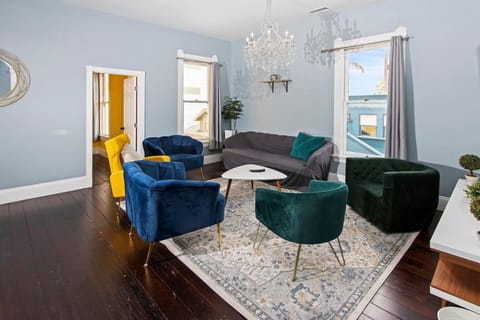 1900's Victorian Home Sleeps 22 8BDRM 3Bath Villa in San Diego