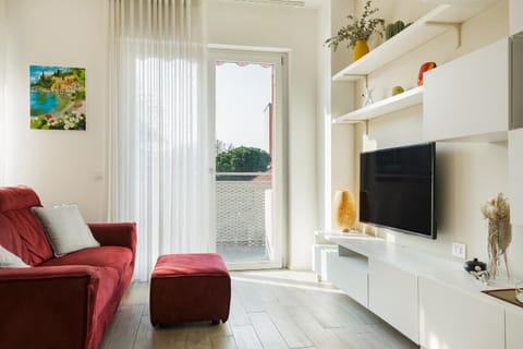 Communal lounge/ TV room, TV and multimedia, Living room, Evening entertainment
