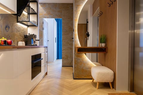 Kitchen or kitchenette, Living room, oven