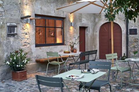 Patio, Balcony/Terrace