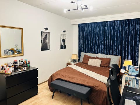 Modern Home in Peaceful Area with Private Lawn, BBQ & Free Parking House in Uusimaa