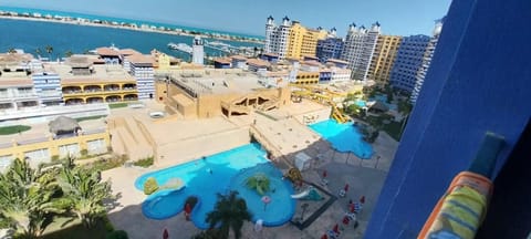 Property building, Natural landscape, Bird's eye view, Balcony/Terrace, Beach, Pool view, Swimming pool