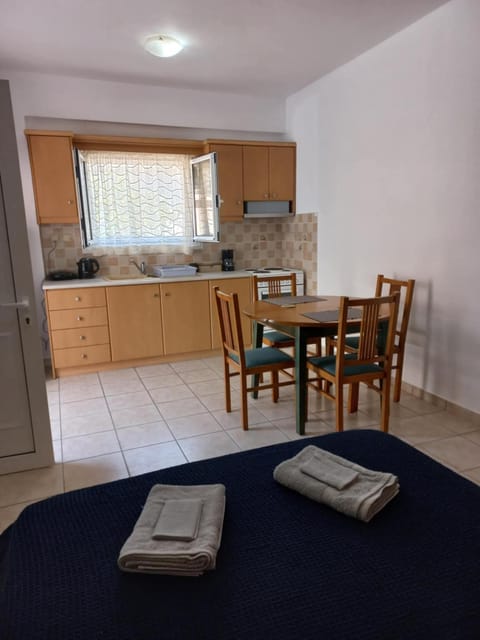 Sophie's Sunny Spot 4 Apartment in Islands