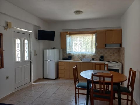 Sophie's Sunny Spot 4 Apartment in Islands