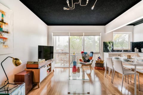 TV and multimedia, Living room, Dining area