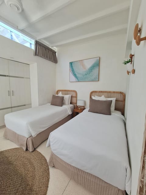 Villa G - Private 2 bdrm oasis in prime Canggu location Villa in North Kuta