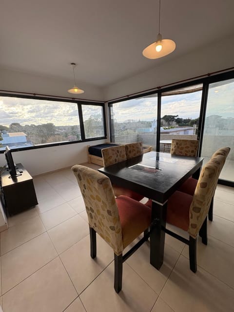 View (from property/room), Balcony/Terrace, Living room, Dining area