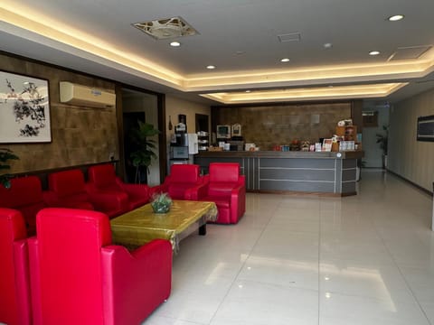 Communal lounge/ TV room, Breakfast