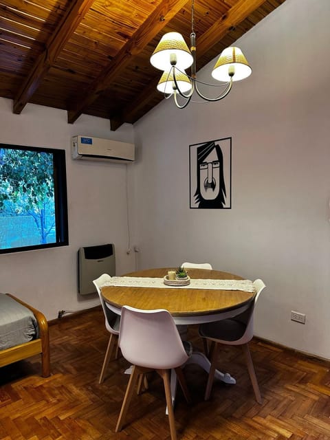TV and multimedia, Living room, Dining area, air conditioner