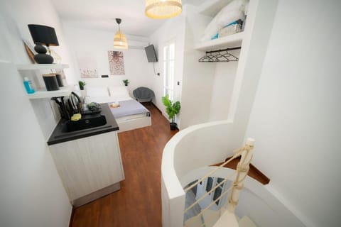 Kitchen or kitchenette, Photo of the whole room, Bedroom