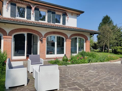 Property building, Garden view